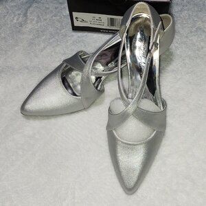 Women's Silver Satin Elegance Easy Street Holiday/New Years Heels Sz 10 NWOB